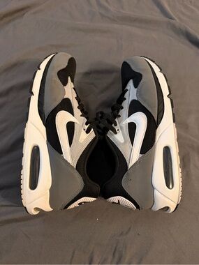 Nike Men’s Sneakers in Black, Gray & White